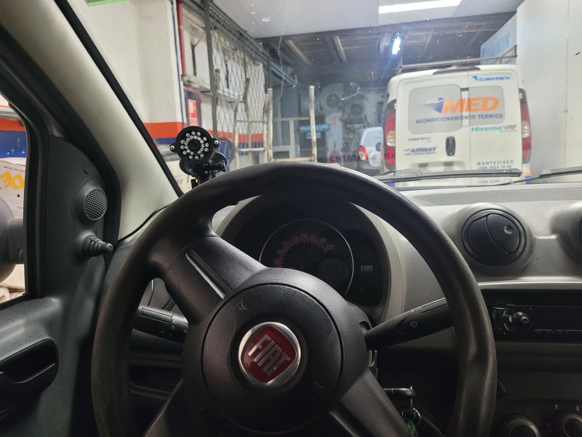 Utilitaria · vista desde el puesto del conductor.